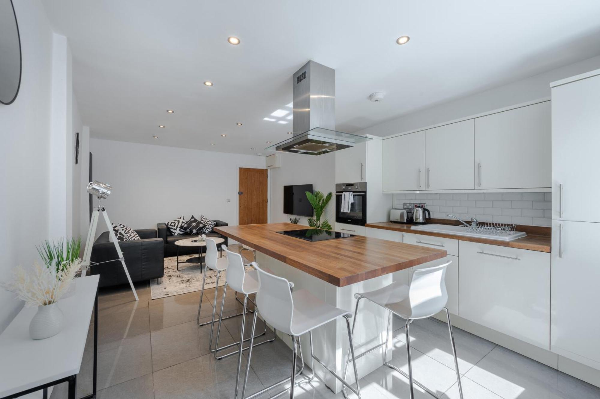 Stylish Two Bedroom Apartment By Central London With Garden Eksteriør billede