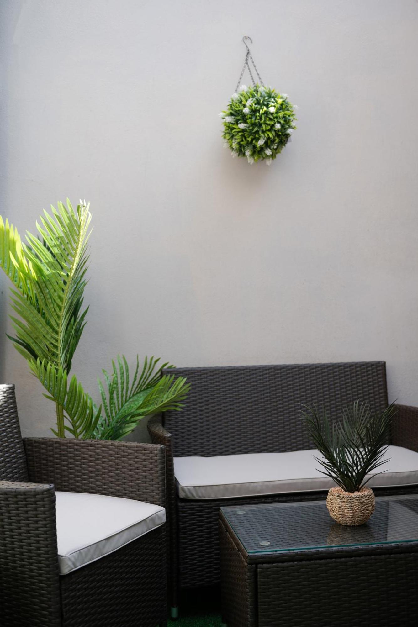 Stylish Two Bedroom Apartment By Central London With Garden Eksteriør billede
